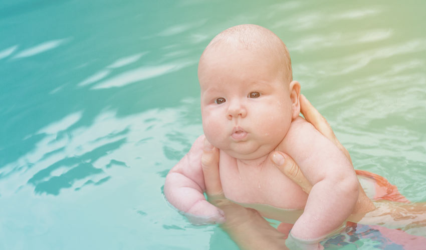 bébé nageur